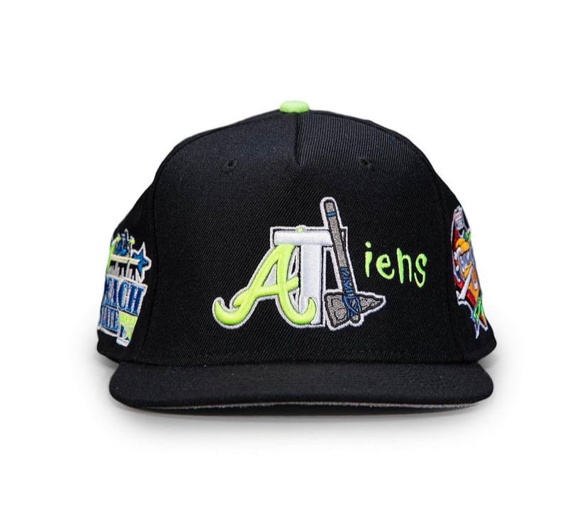 Streetwear Style Embroidered Snapback