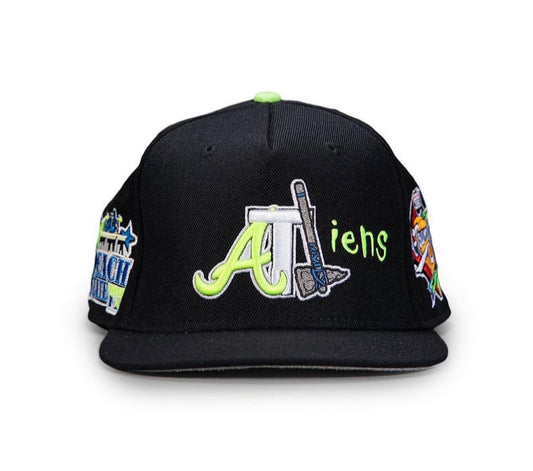 Streetwear Style Embroidered Snapback